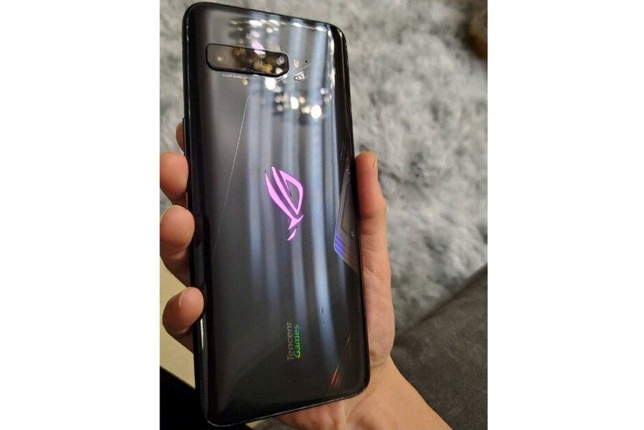 The 5G Asus ROG Phone 3 shows off its love-it-or-hate-it design in leaked hands-on video