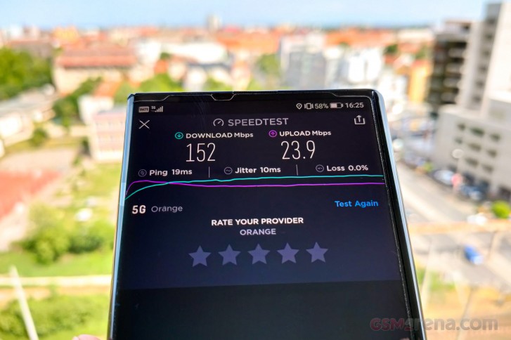 5G connectivity on a Huawei Mate Xs smartphone