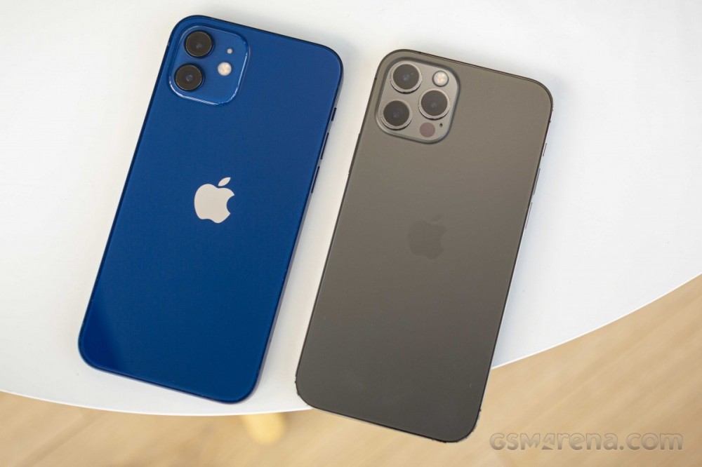 Apple iPhone 12 and Apple iPhone 12 Pro with chipsets, manufactured by Qualcomm