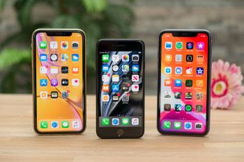 The iPhone 11 &amp; iPhone SE outsold every other smartphone last quarter