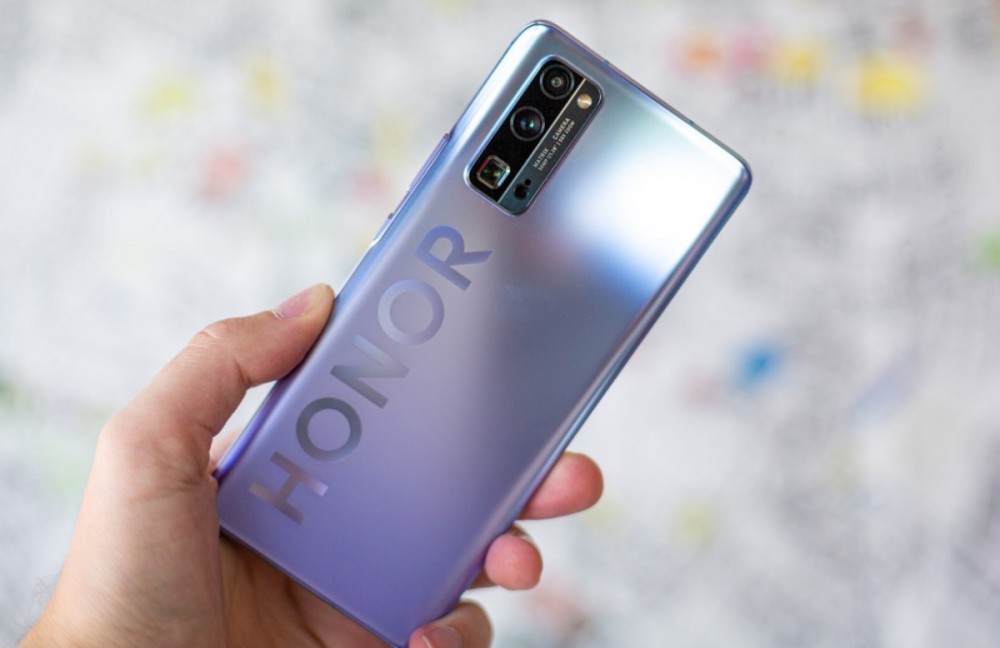 Huawei officially announces the sale of Honor smartphone business