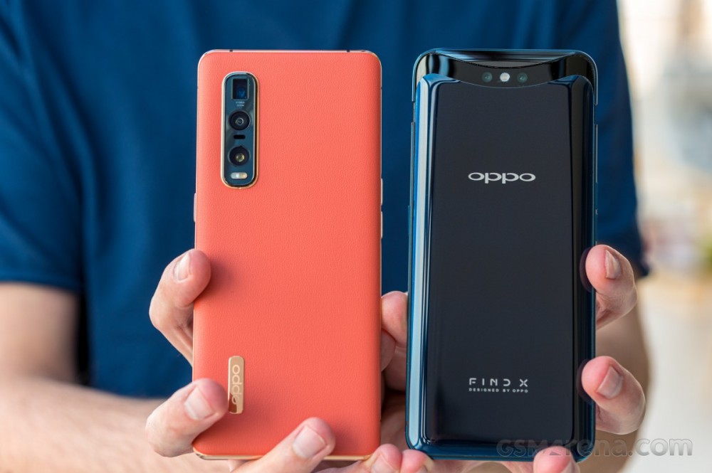 Oppo Find X2 Pro (left) and Find X (right)