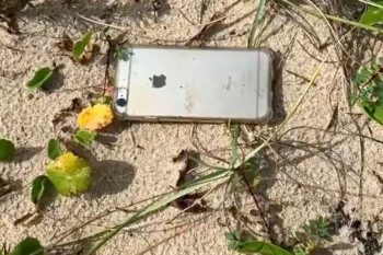 Apple iPhone 6s falls from an airplane window and lives to record the tale